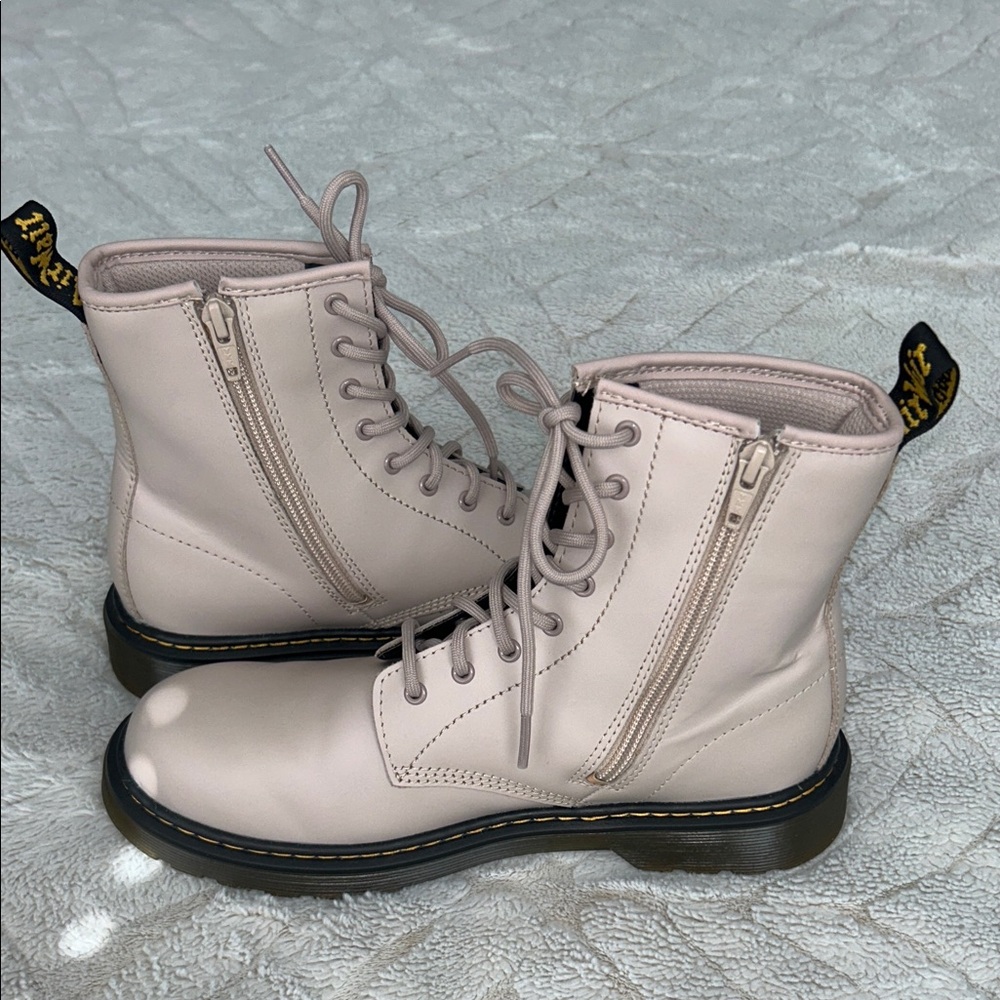 Dr. Martens Women's 1460 Smooth Leather Lace-Up Boots, Size 7 - Picture 7 of 10